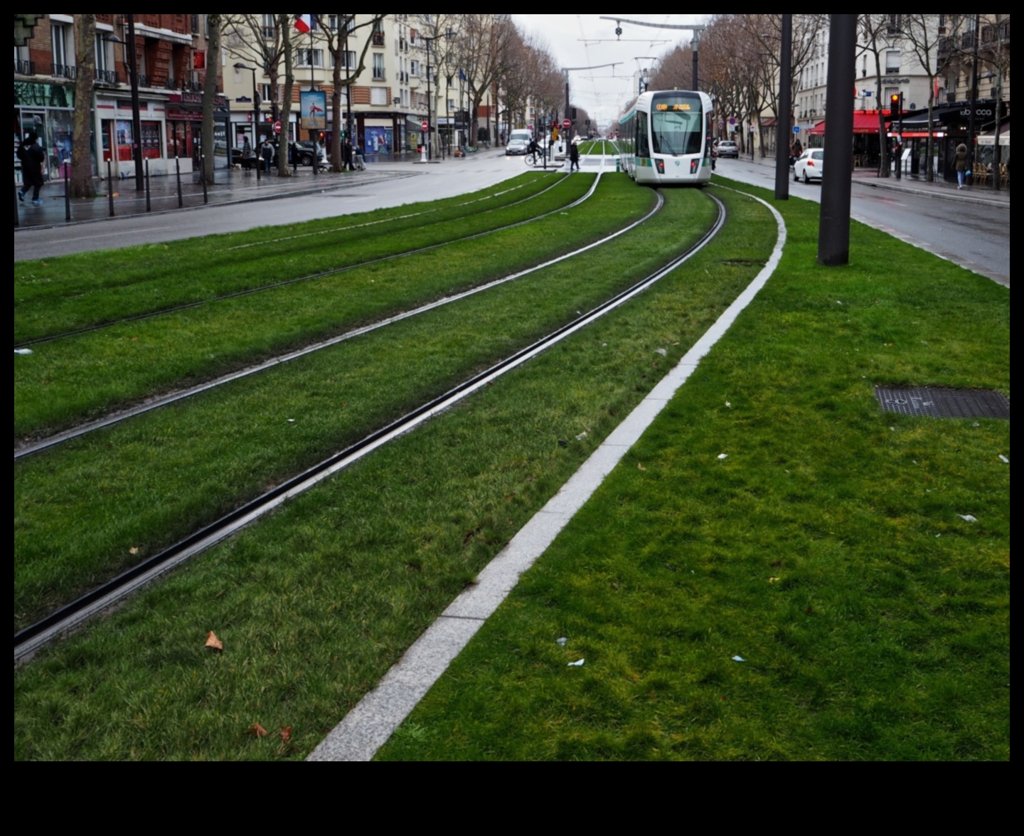 Trasee de tramvai: Navigarea pe străzile orașului
